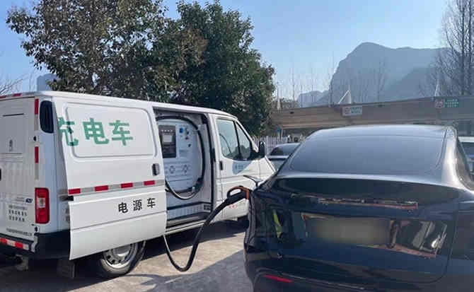 上高汽车搭电