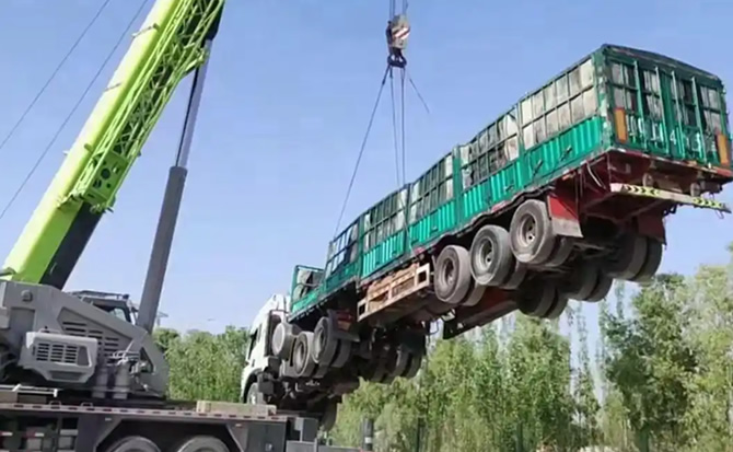 上高道路脱困救援案例